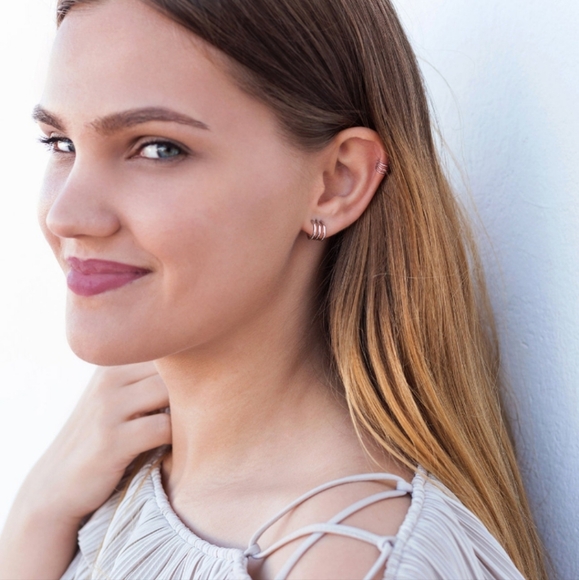 SILVER Triple-band huggie hoop earrings - Picture 4 of 5